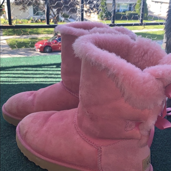PINK UGG BAILEY BOOT - Picture 2 of 3